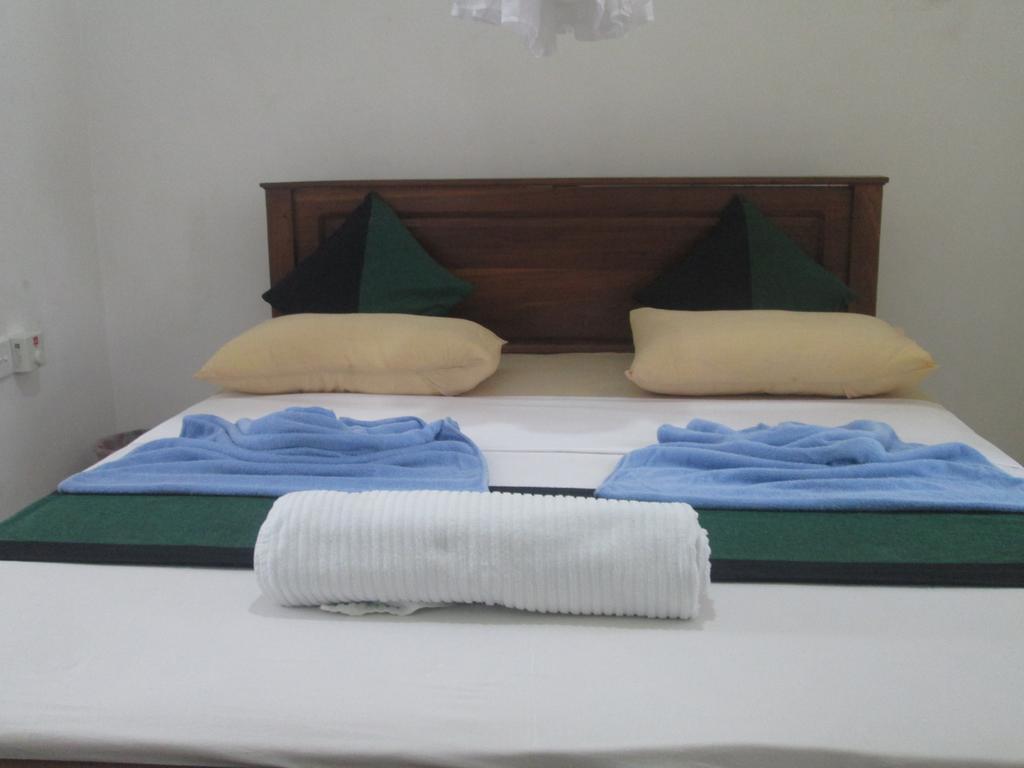 Hotel Kiyara Dambulla Exterior photo
