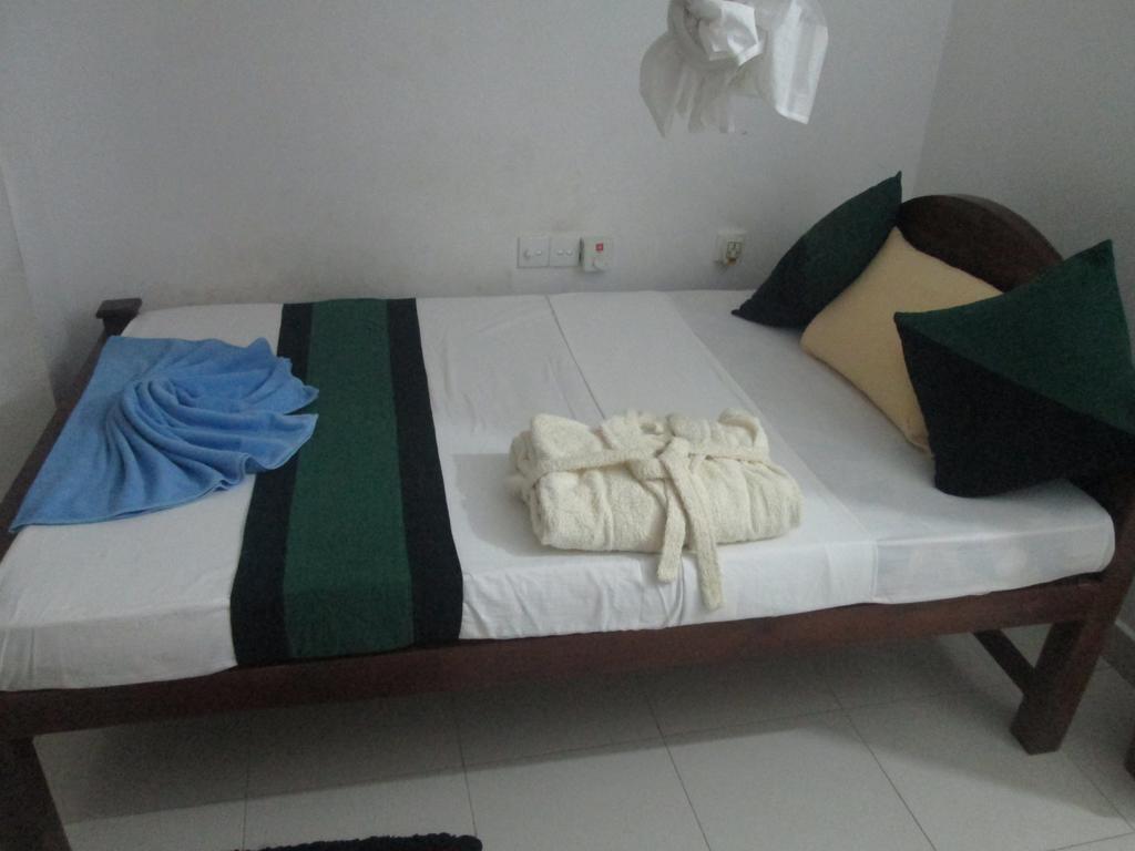Hotel Kiyara Dambulla Exterior photo